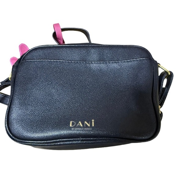 Dani by Danielle Nicole Minnie Mouse Crossbody Handbag Black Bow Bag Charm - Picture 5 of 8